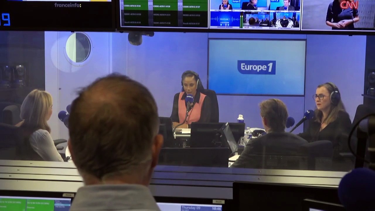 «Il est moins clivant qu'un profil macroniste» : Jean-Louis Borloo, la piste numéro un pour Matignon ?