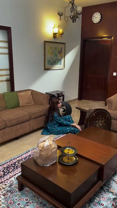 Pakistani drama actress behind the scene