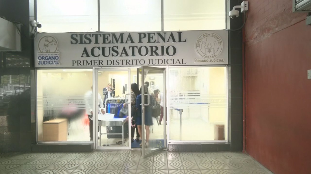 Imputan a estudiantes beneficiados con auxilios económicos