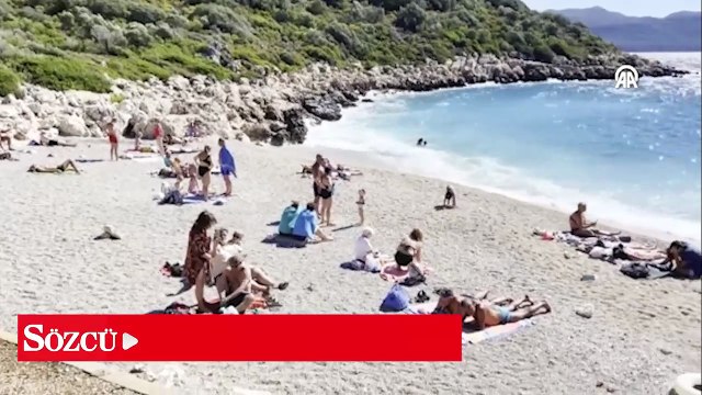 Antalya'da iki mevsim bir arada: Hem yaz hem kış aynı anda yaşandı