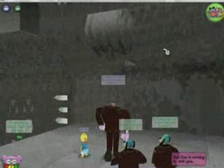 Oups, Dee Dee a oublié de prendre son costume