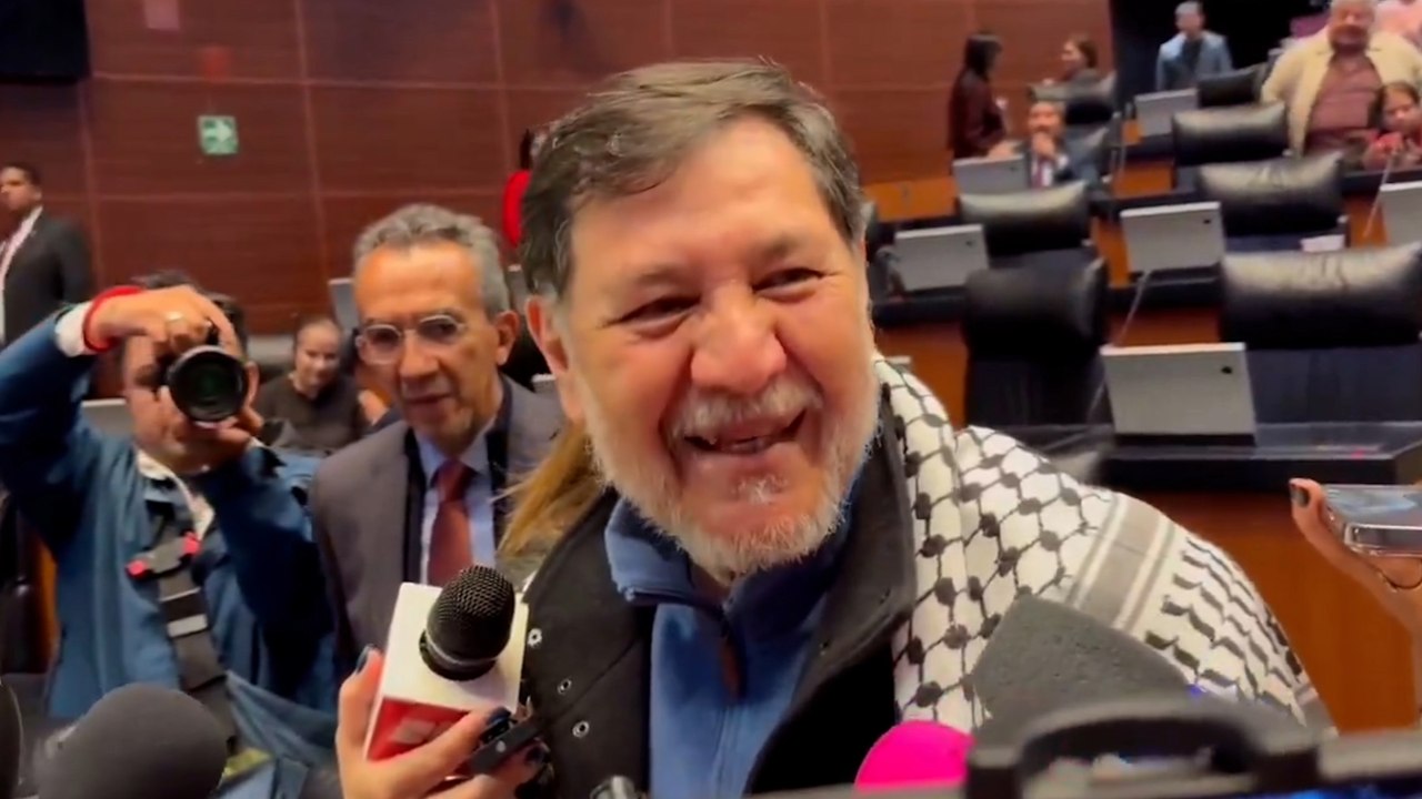 Noroña ''reta'' a Ricardo Salinas Pliego tras rentar vuelo privado