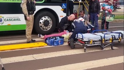 Idosa, de 75 anos, é atropelada por ônibus do transporte coletivo na Avenida Barão do Rio Branco