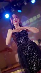 ¡El perdedor fue elegido por los dioses! ¡Tras superar 10 pruebas, despertó el poder supremo!