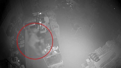 추석 연휴 카페에서 70여만 원 훔친 혐의 30대 구속 / YTN