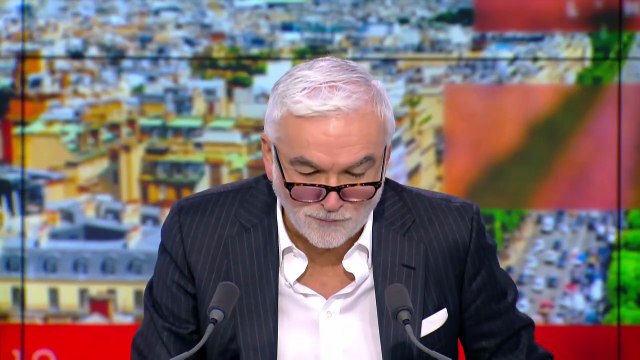 Édito Pascal Praud - Fin des véhicules thermiques pour 2035 : «Friedrich Merz a dit non, tant mieux !»