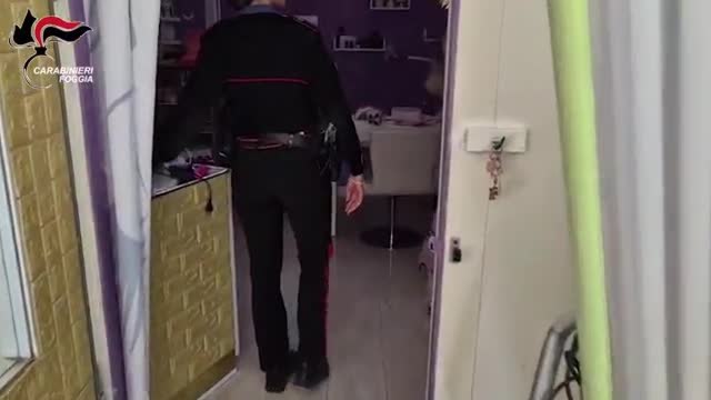 Foggia, falsi trattamenti estetici denunciata una donna