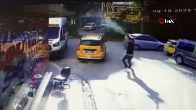 Burası Teksas değil Adana! Kafeye güpegündüz tüfekli saldırı kamerada