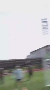 La chilena de Unai Simón en el entrenamiento que trae loco a ‘X’ y en Bilbao se tiran de los pelos