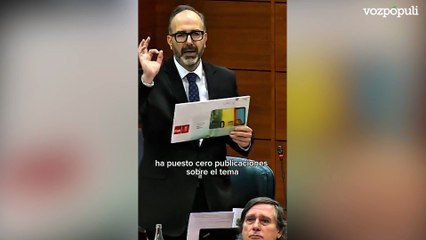 Un diputado del PP lleva un sobre gigante "lleno de chistorras y lechugas"