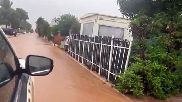 La Guardia Civil interviene este viernes en el desalojo del camping Villas Caravaning, en Cartagena
