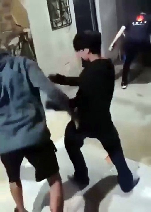 Quand tu te rends compte que tu es entouré de débiles