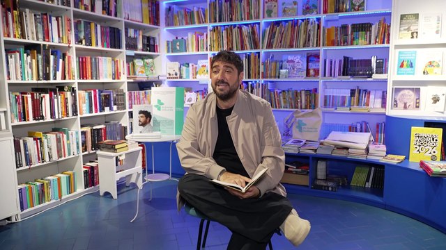 Antonio Orozco, imagen de #LibreríasDeGuardia para fomentar los libros y la salud mental