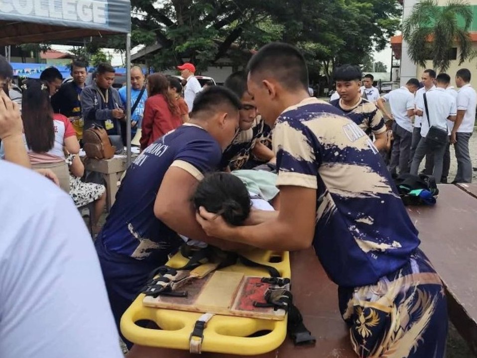 Philippinen: Schweres Erdbeben zerstört Häuser und sorgt für Chaos