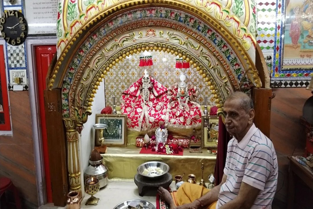 Karwa Chauth 2025: करवा चौथ पर सिर्फ कुछ ही मिनटों का रहेगा शुभ मुहूर्त!, जानें चांद को अर्घ्य देने का समय