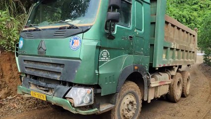 HOWO Dump Truck Working Nonstop – Moving Tons of Earth All Day Long!