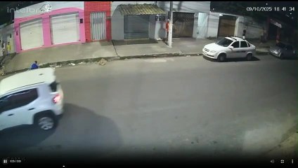 Atentado deixa um morto e três feridos na Feirinha do Village Campestre, em Maceió