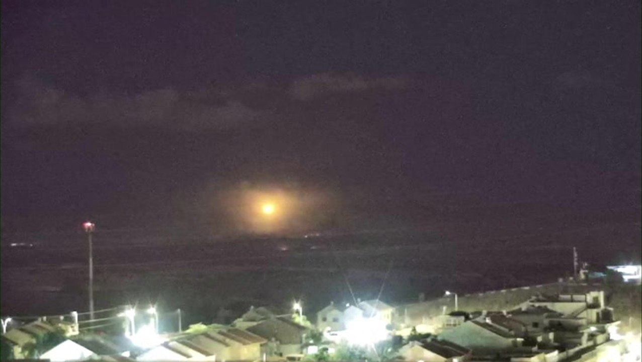 Explosions on Gaza skyline overnight as Israel’s cabinet approves ‘outline’ of peace deal