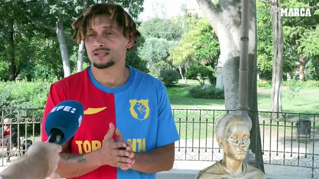 Aitana Bonmatí ya tiene su busto dorado en Barcelona, tras conquistar su tercer Balón de Oro