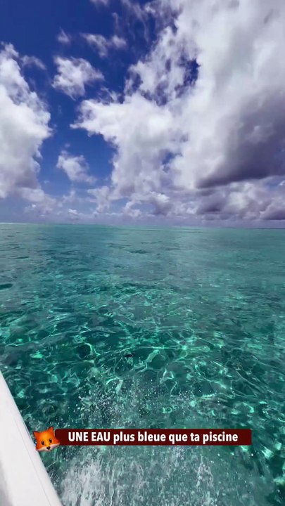 UNE EAU plus bleue que ta piscine