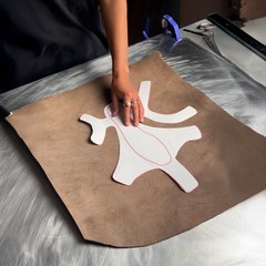 She made simple & stylish leather shoes 👞 from scratch! 🔥