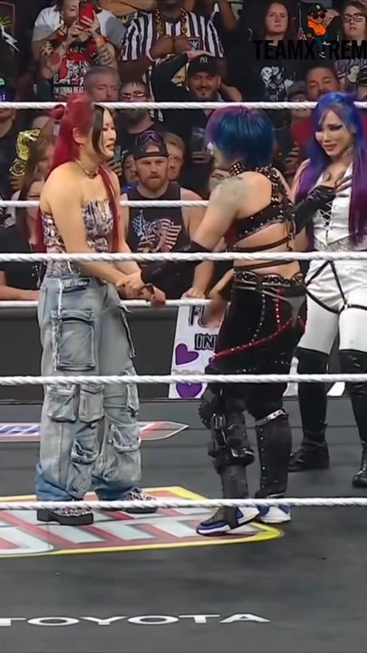 Iyo sky affronte son ancienne famille #iyosky #asuka #crownjewel #rhearipley