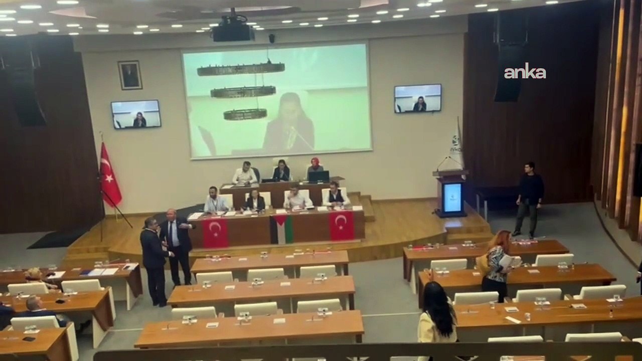 Beykoz Belediyesi'nde CHP'lilerin konuşmasına izin verilmedi! Üyelerden protesto