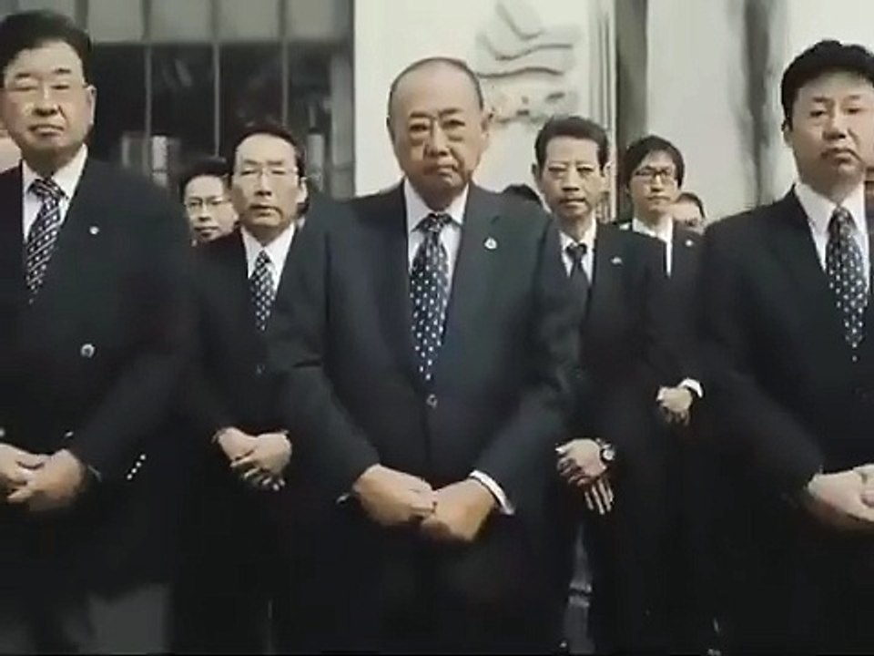 Le fabricant de glaces japonais Akagi Nyugyo a diffusé une pub d’une minute pour s’excuser d’avoir augmenté le prix de ses célèbres glaces de 60 à 70 yens. Première hausse en 25 ans.