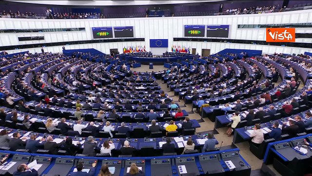 Eurocamera respinge due mozioni di sfiducia per von der Leyen, il momento del voto