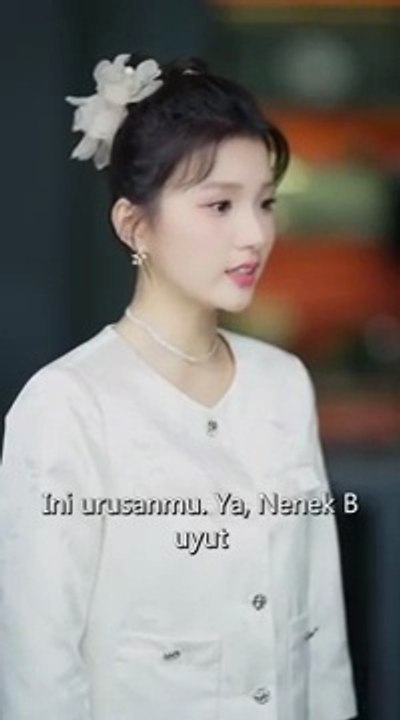 Nenek CEO di selamatkan anak gadis yang misterius