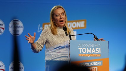 L'affondo di Meloni in piazza a Firenze: «La sinistra è più fondamentalista di Hamas»