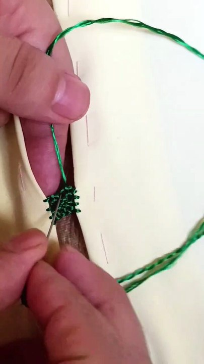 الخياطه الراندة