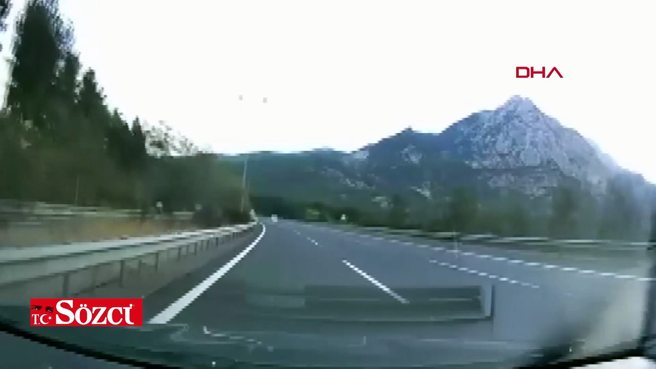 Otoyolda ters yönde ilerleyen kamyonet kamerada