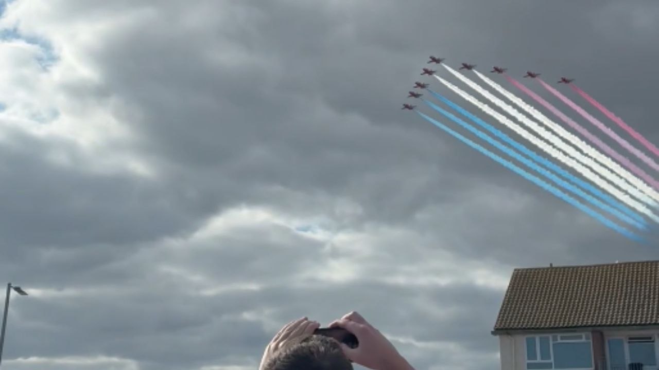 Red Arrows return to Clacton airshow in 2025 after two years in style