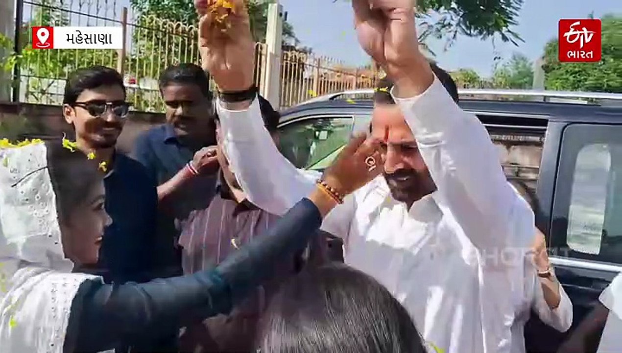 બોલિવૂડના ખેલાડી અક્ષય કુમારે PM મોદીના વતન વડન...