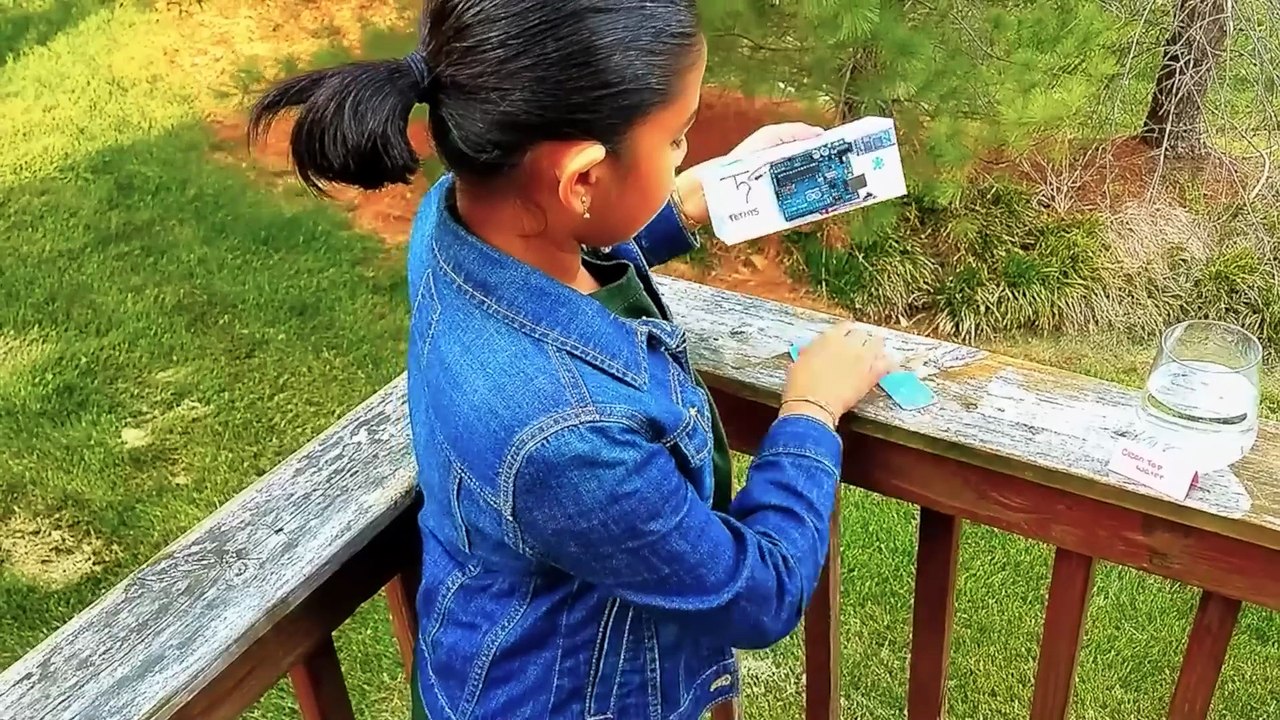 This Boy Runs So Fast, No One Can Beat Him