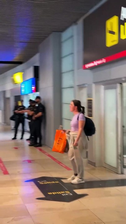 Aterrizan en Madrid cuatro activistas españoles de la flotilla que seguían presos en Israel