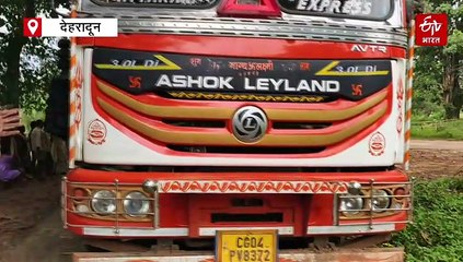 नारायणपुर कोंडागांव मार्ग जर्जर, वैकल्पिक मार्ग का इस्तेमाल करने पर विरोध, ड्राइवर बोले रास्ता बदलना हमारी मजबूरी