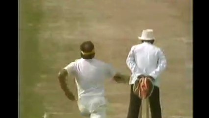 Susil Fernando 3 off 10 Balls 12 Mins 2nd Innings vs Aus at Kandy in April 1983