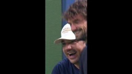 Shanghai - L'image de l'année : l'incroyable accolade entre Arthur Rinderknech et Valentin Vacherot