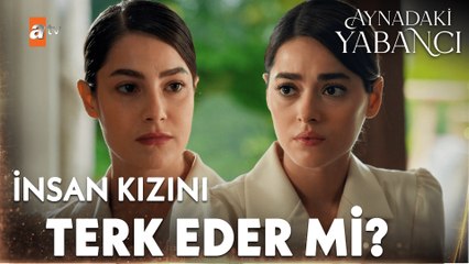 Azra, Leyla'nın annesinin nerede olduğunu merak ediyor  - Aynadaki Yabancı 2. Bölüm