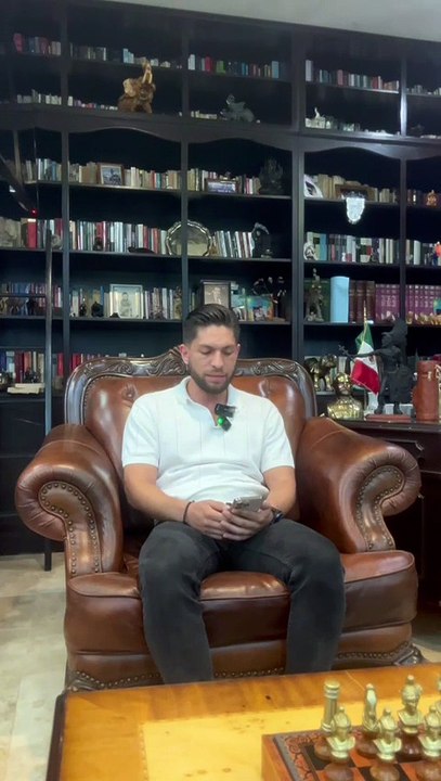 El arquitecto de Durango que donará parte de sus ganancias a perros y gatos rescatados