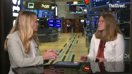 More workers are staying put — What that means for the job market