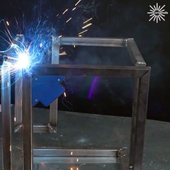 Let's see the process behind making a unique table for your room!