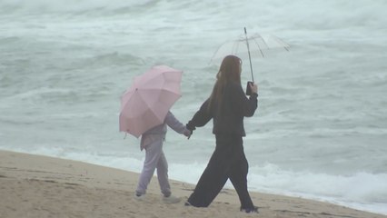 [날씨] 휴일, 동쪽 중심 가을비...내일~모레, 영동 120㎜ 이상 비 / YTN