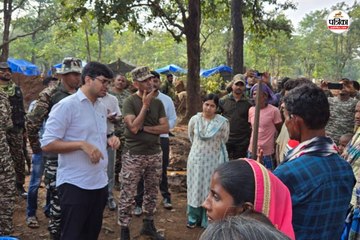 पहली बार कोई कलेक्टर ने पार की इंद्रावती नदी