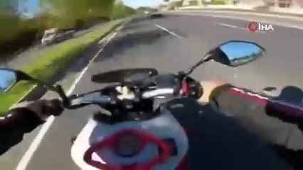 Polis dur ihtarına uymayan motosikletliyi çarparak durdurdu
