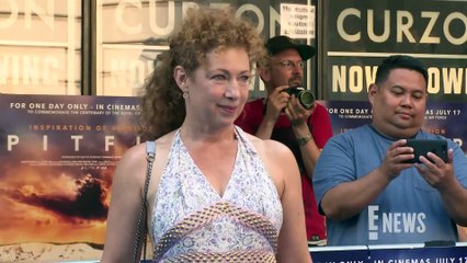 ER’s Alex Kingston Suffered a Hemorrhage Before Cancer Diagnosis _ E! News