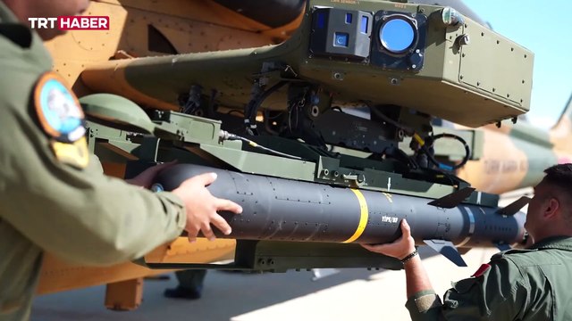 Türk ordusunun ateş gücü göz kamaştırdı