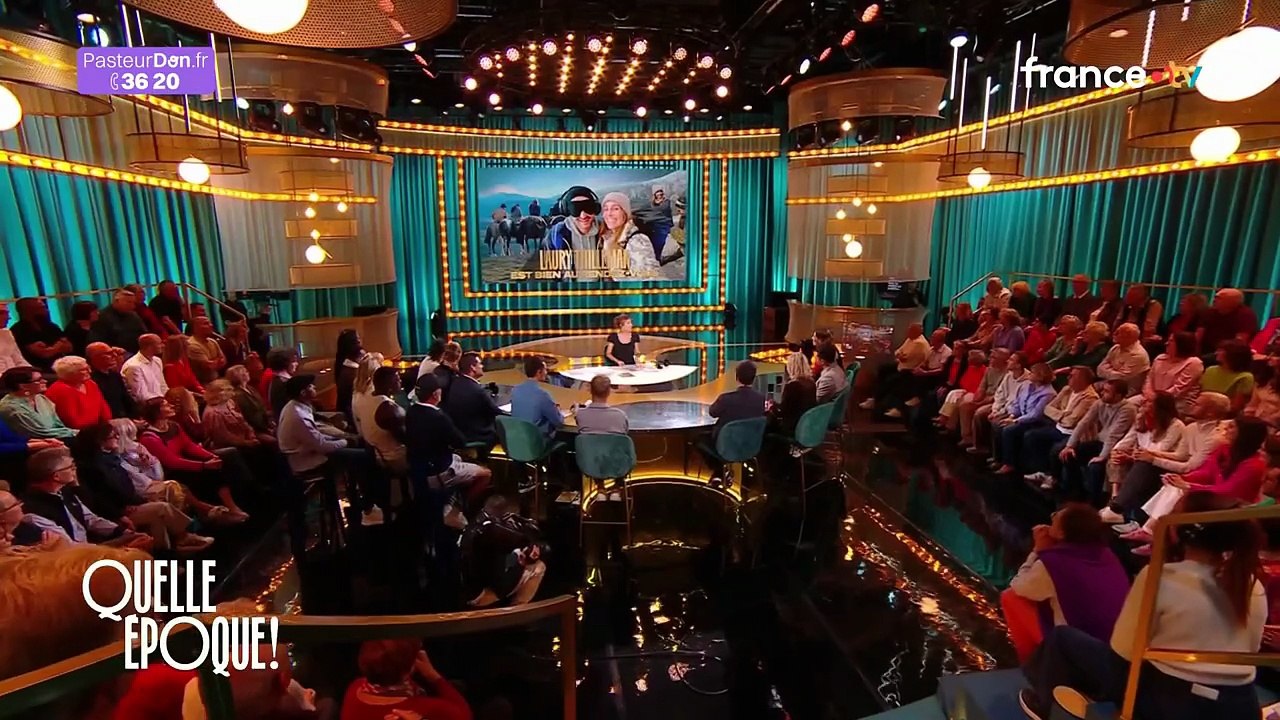 Kev Adams se retrouve face à une photo de son ex-compagne Iris Mittenaere dans l'émission "Quelle époque !" sur France 2.